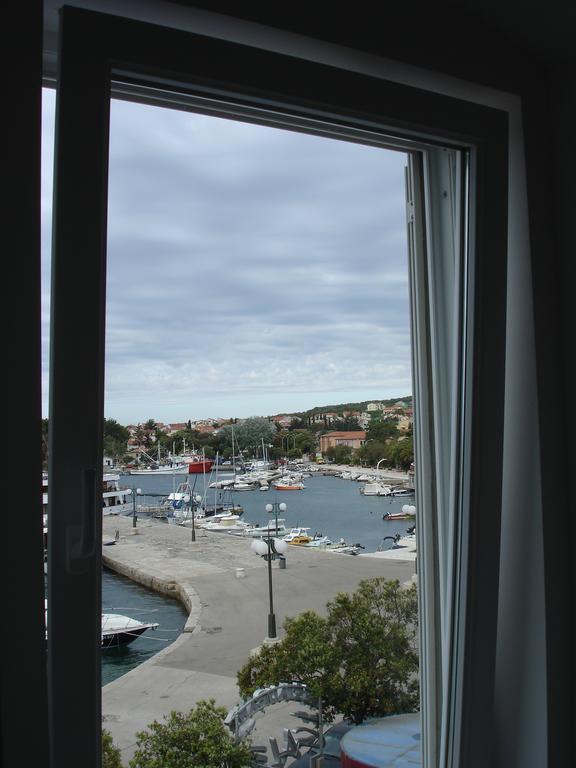 Apartment Ribica Krk Island Kamer foto